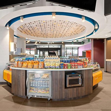 Tru By Hilton Portland Airport, Or Hotel Exterior photo